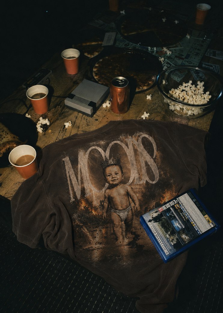 Graphic Tee / Washed Earth: referencia visual del brandbook